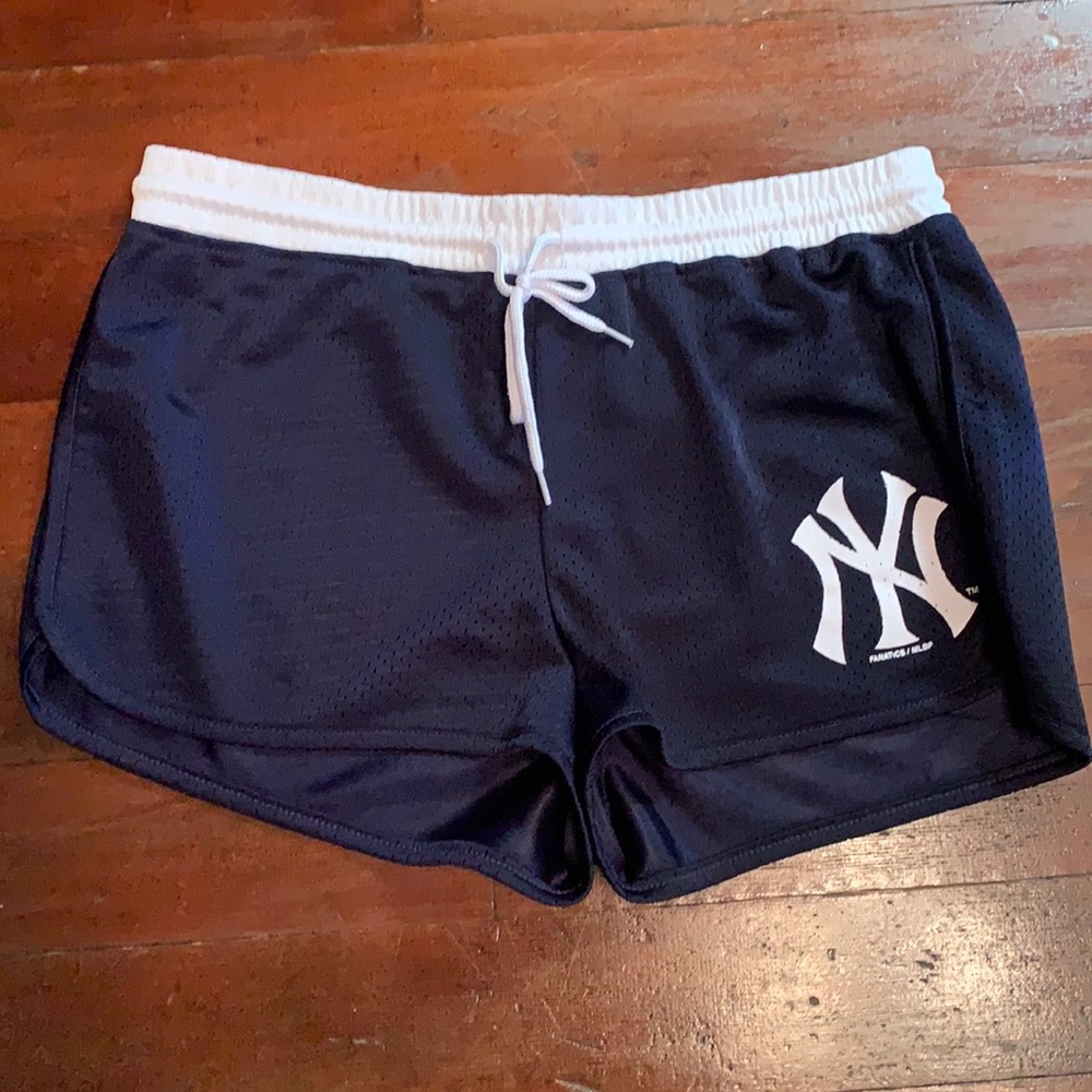 New York Yankee mesh shorts from MLBshop.com - size Medium.